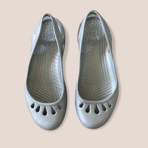 Crocs Women’s Malindi Slingback 5 Flat Silver